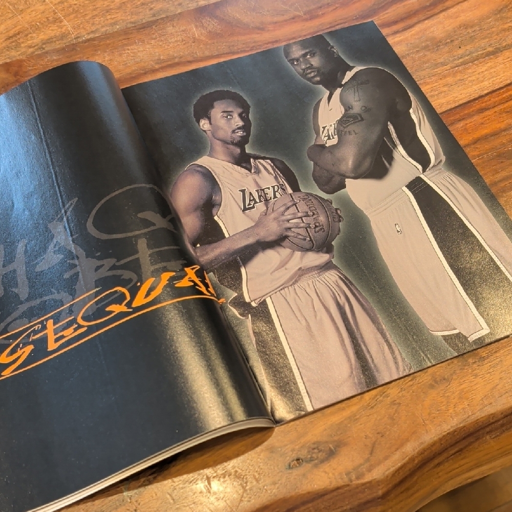 Hoop Magazine December 2000 Issue - Picture 5 of 8